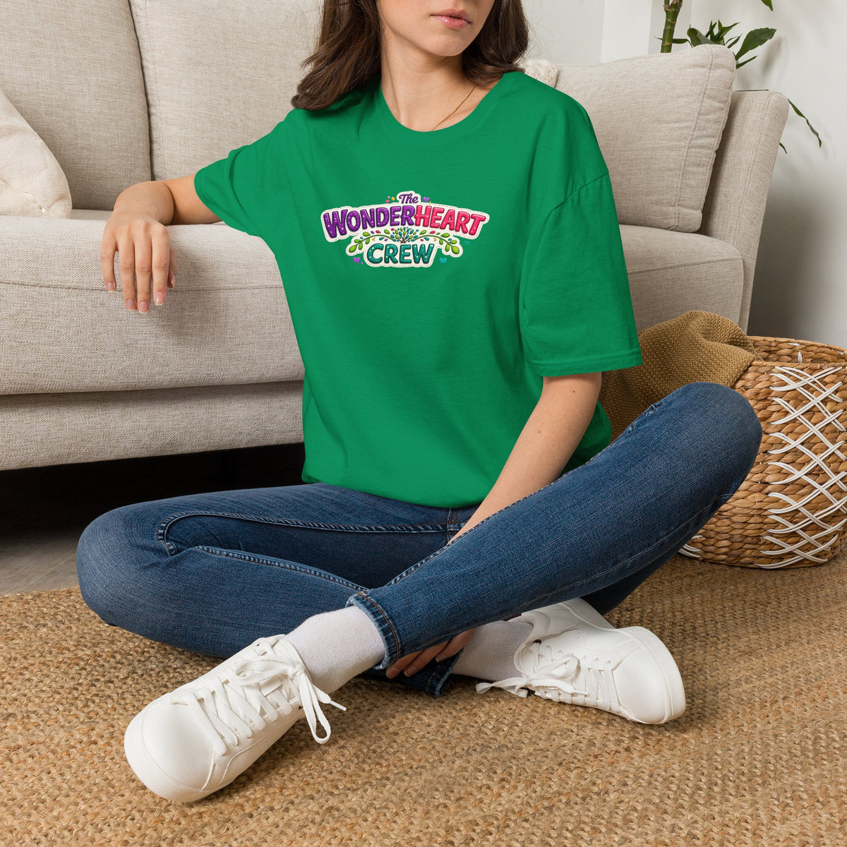 Wonderland Crew Large Logo - Unisex Minimal Retro T-Shirt