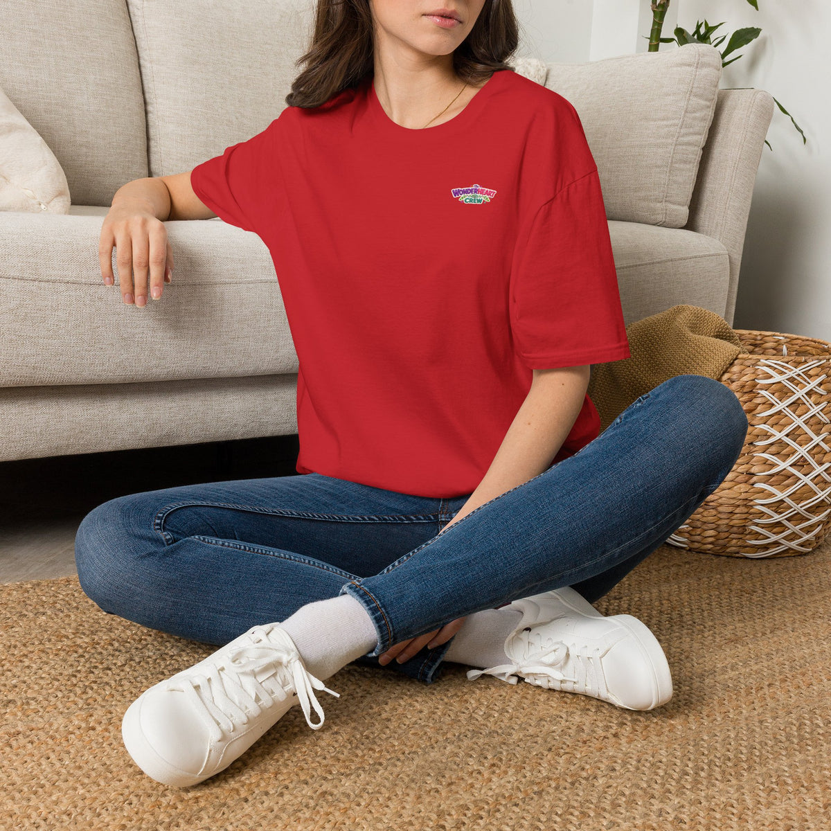 Wonderland Crew Logo - Unisex Minimal Retro Logo T-Shirt
