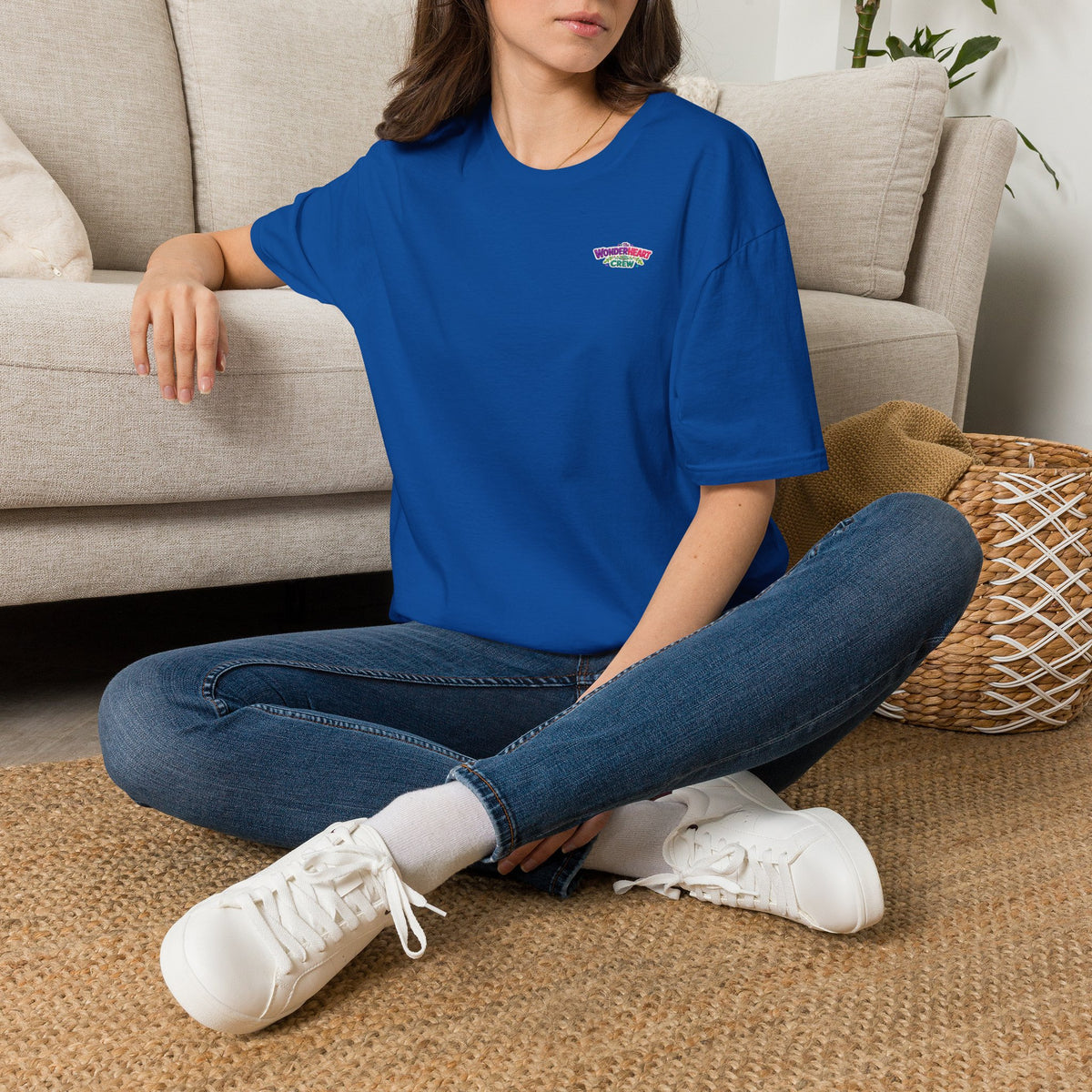 Wonderland Crew Logo - Unisex Minimal Retro Logo T-Shirt