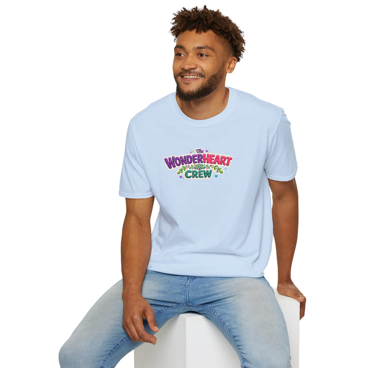 Wonderland Crew Large Logo - Unisex Minimal Retro T-Shirt
