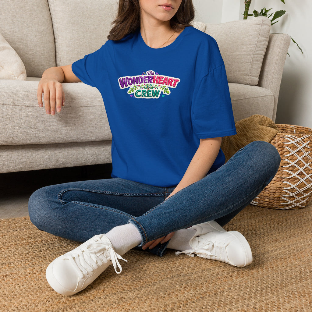Wonderland Crew Large Logo - Unisex Minimal Retro T-Shirt