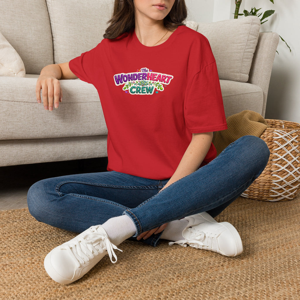 Wonderland Crew Large Logo - Unisex Minimal Retro T-Shirt